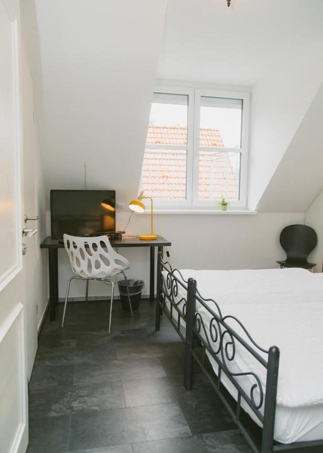 Gaestehaus Vigliarolo Gewerblich Jedes Zimmer Eigenes Bad Gemeinschaftskueche Elmshorn Exterior photo